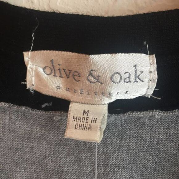 Olive & Oak Outfitters M cardigan sweater grey NWT coastal grandma business - Picture 4 of 6